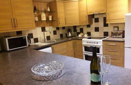 Maidstone House | Hay Fields