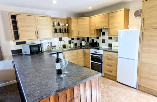 Maidstone House | Hay Fields