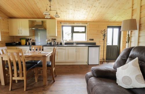 King's Lynn Cabin | HAYFIELDS - Charming Double Bedroom