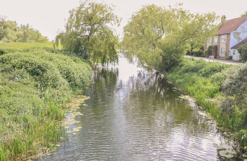 Welney Cottage | HAZEL, pet friendly, with a garden in Downham Market