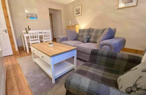 Lauder House | Heather Cottage
