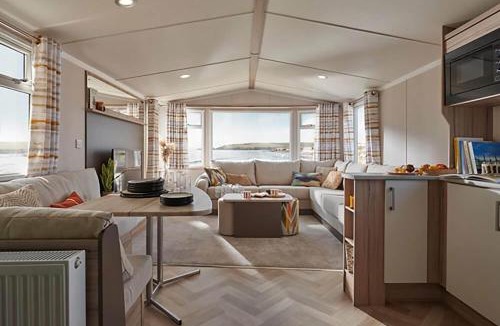 Bishop Auckland House | Heather View Essential Clover Caravan Pet 1