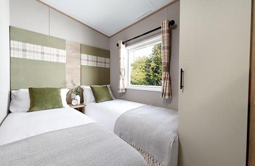 Bishop Auckland House | Heather View Standard Daisy Caravan 3