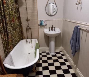 Wadsworth Bed & Breakfast | Hebble End View B&B