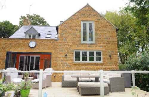 Hook Norton House | Hedges