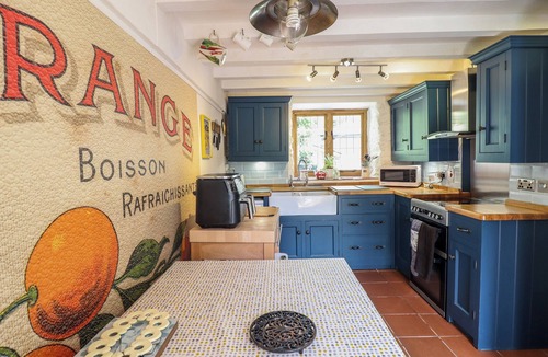 Fairbourne Cottage | Hen Bopty