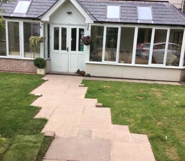 Ludwel Bed & Breakfast | Henwick house accommodation, Continental breakfast included