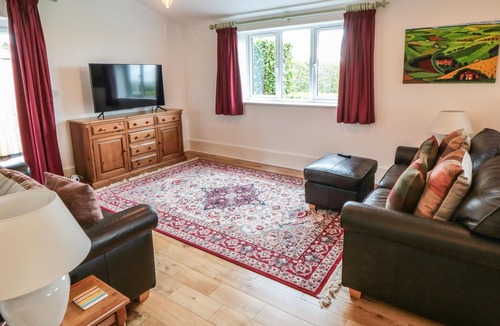 Low Catton Cottage | HERB COTTAGE, romantic, with a garden in York