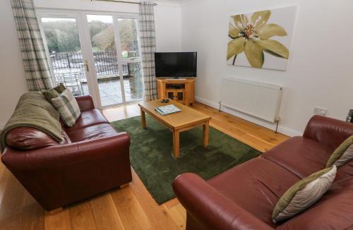 Milford Haven House | Heron