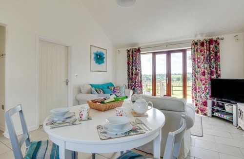 Ewhurst Green House | Hexden Lea