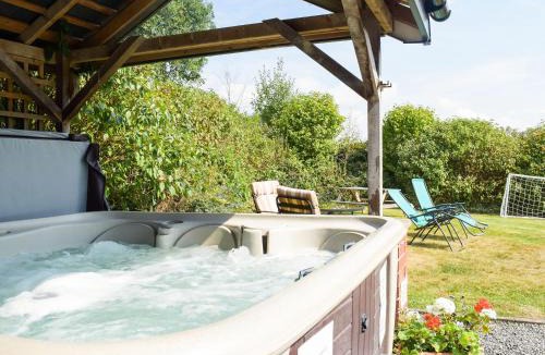 Tirabad House | Heyope Cottage