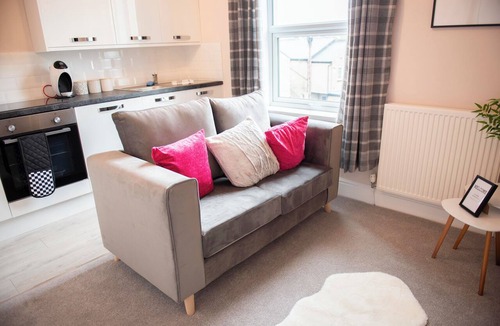 Thornton-Cleveleys Apartment | Highcliffe Ebony Suite - Beachfront - 1 bed - sleeps 4