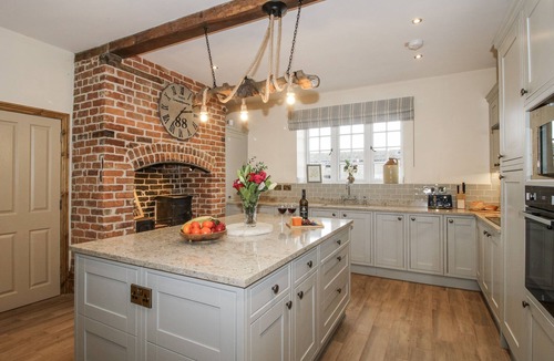 Wall-under-heywood House | HIGHFIELDS FARM, pet friendly, luxury holiday cottage in Much Wenlock