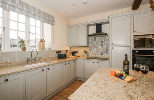 Wall-under-heywood House | HIGHFIELDS FARM, pet friendly, luxury holiday cottage in Much Wenlock