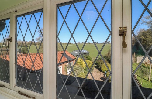 Caunton Cottage | HIGHFIELDS, pet friendly, character holiday cottage in Southwell