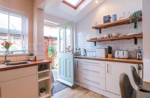 Ashbourne Cottage | Hill View Cottage