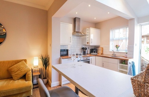Ashbourne Cottage | Hill View Cottage