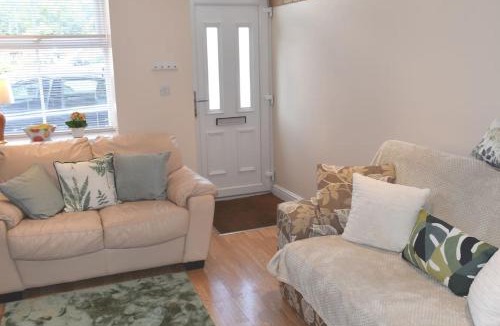 Bala House | Hill View Cottage