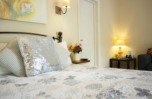 Cleeve House | Hillcroft Accommodation