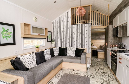 Llandrindod Wells House | Hillside Lodge