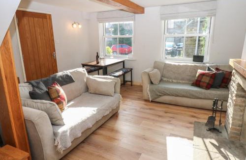 Gayle House | Hillside View