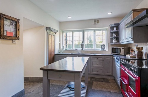 Burnham House | Historically Charming Home with Large Garden- Pass the Keys