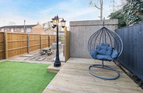 Watford House | Hogwarts Hideaway Themed Property