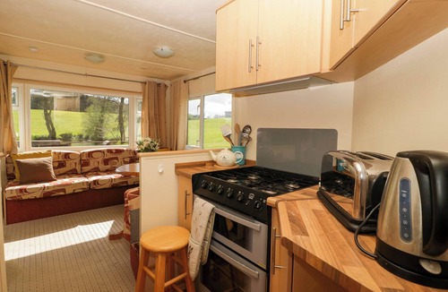 Llanvair Kilgeddin Cottage | Hollie