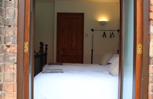Ravenshead House | Holly Lodge