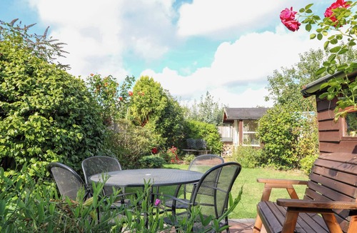 Briston Cottage | Hollyhedge Cottage