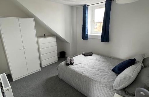 Peterhead Apartment | Homely 3 bed town centre flat