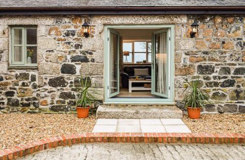 Cury House | Honeysuckle Cottage