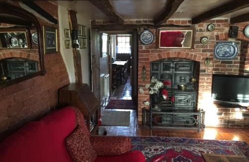 Holworth House | Hoots End