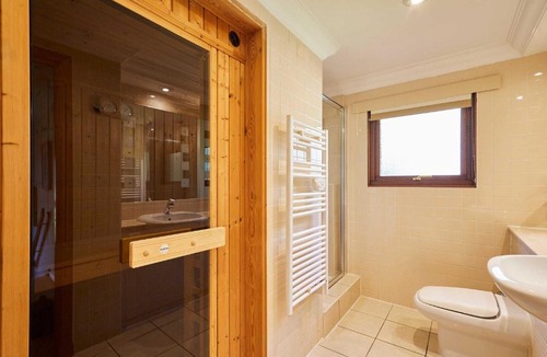 Belton Ski Chalet | Host & Stay - Beech Lodge