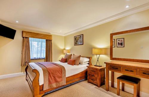 Grantham Ski Chalet | Host & Stay - Blackthorne Lodge