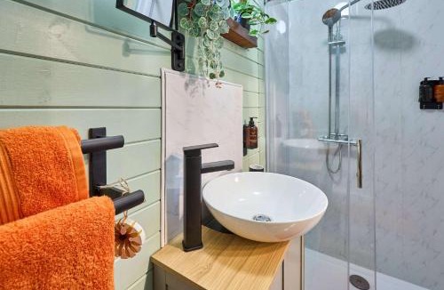 Higher Walton Ski Chalet | Host & Stay - Curlews Rest