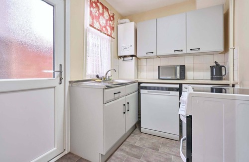 Ipswich Apartment | Host & Stay | Dover Retreat