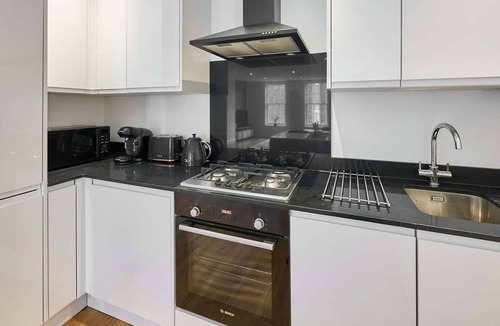 Eton Apartment | Host Stay Eton House