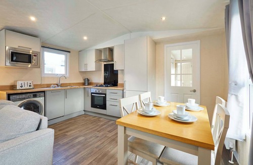 Allerthorpe Ski Chalet | Host & Stay | Fairview Lodge