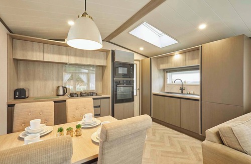 Allerthorpe Ski Chalet | Host & Stay | Falconers Lodge