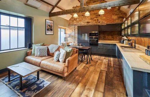 Brampton House | Host & Stay - Kingbridge Forge