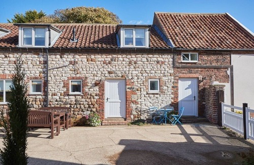 Sewerby House | Host & Stay | Low Barn Cottage