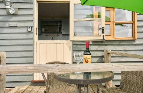 Harleston House | Host & Stay - Shepherds View