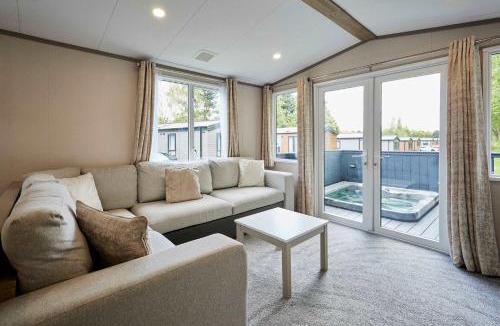 Allerthorpe Ski Chalet | Host & Stay - The Evergreen Retreat RWM22