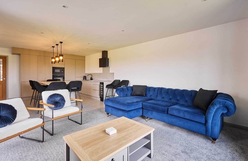 Hallington House | Host & Stay | Thistle Cottage