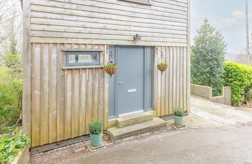 Lewes Apartment | Host & Stay - Tree House