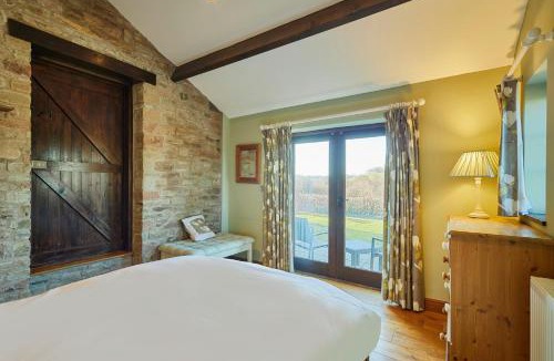 Monmouth House | Host & Stay - Tregaer Mill Barn