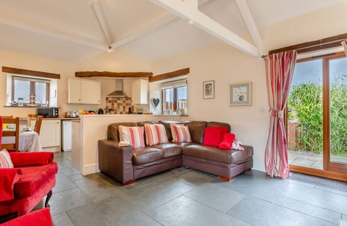 Hele House | House Martins - Three Bedroom House, Sleeps 6