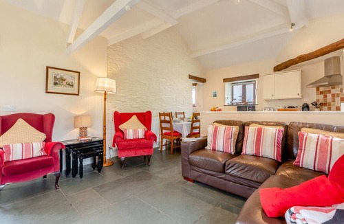 Hele House | House Martins - Three Bedroom House, Sleeps 6