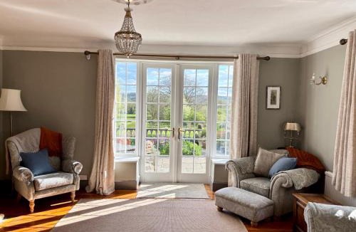 Temple Cloud House | Humphreston House